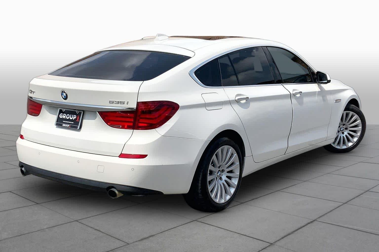 Used 2013 Alpine White BMW 535i image 13