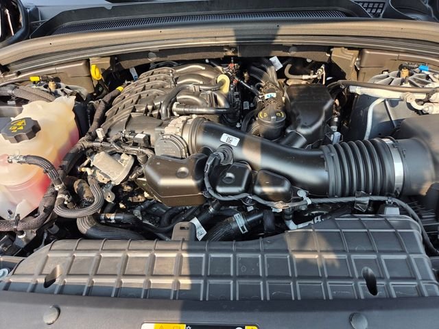 Used 2025 Gray Jeep Overland image 28