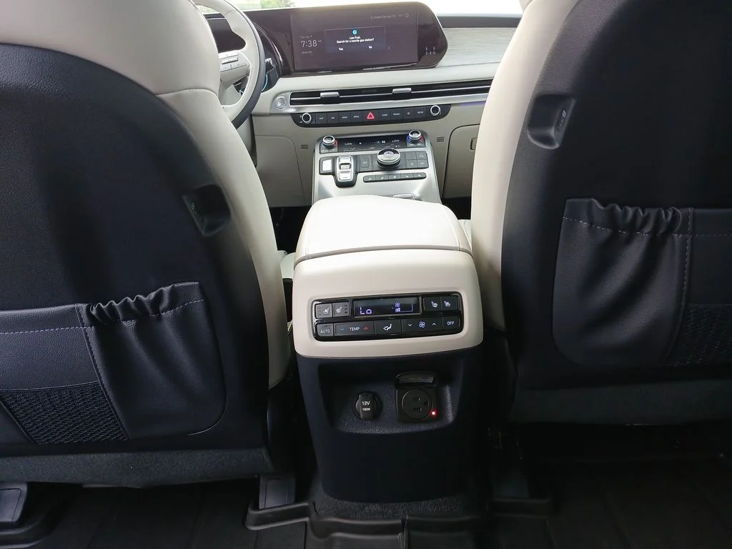 Used 2025 Gray Hyundai Calligraphy image 22