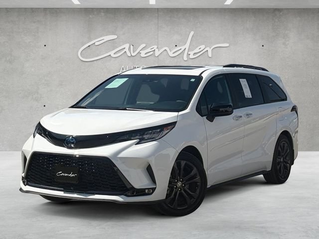 2025 Toyota Sienna XSE 7-Passenger Hybrid FWD's photo
