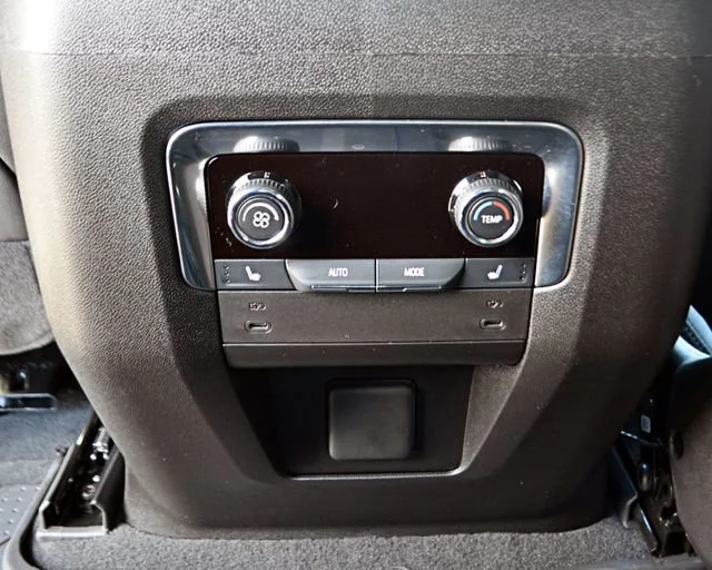 2026 Chevrolet Suburban LT - Photo 20