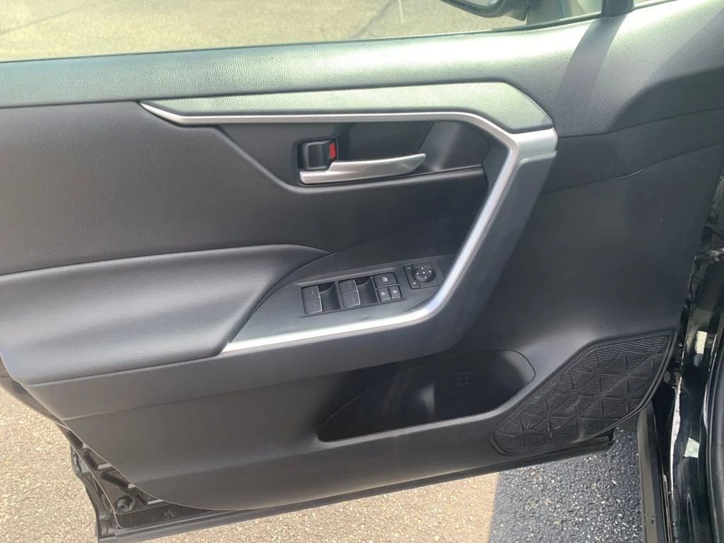 Used 2025 Black Toyota XLE image 12