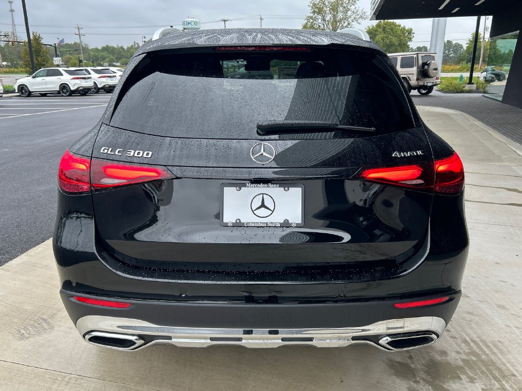 New 2027 Black Mercedes-Benz GLC 300 image 44