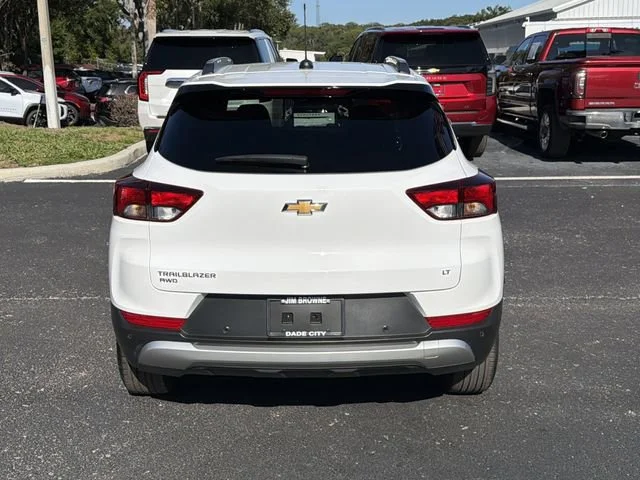 Used 2024 Summit White Chevrolet LT image 6