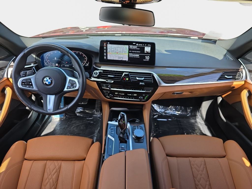 Used 2023 Red BMW 540i image 10
