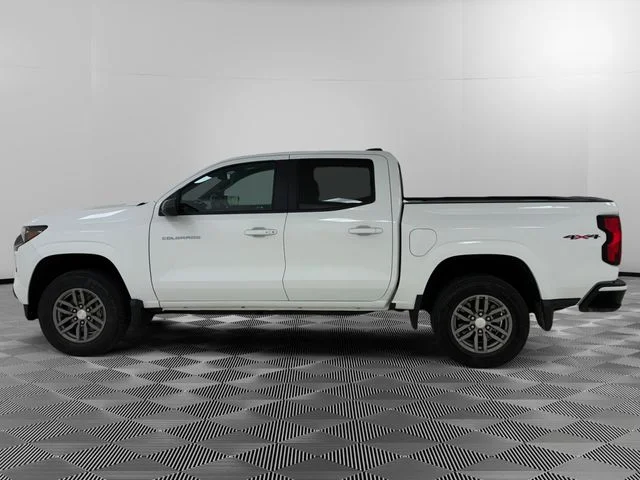 Used 2023 White Chevrolet LT image 2