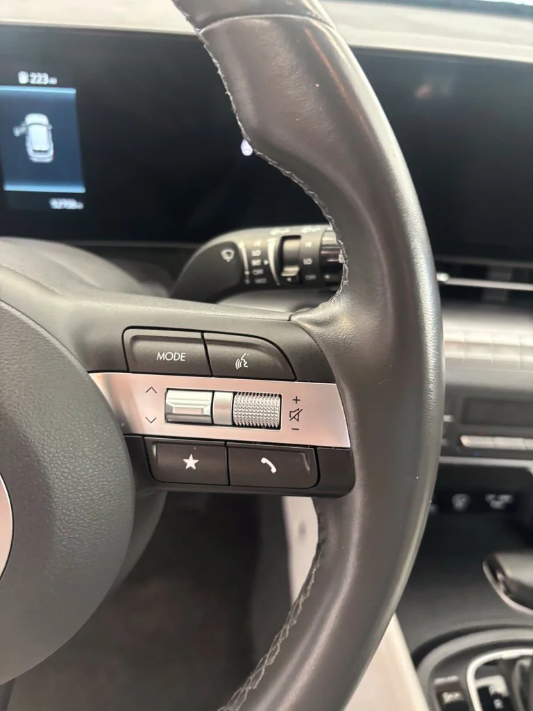 2025 Hyundai Kona SEL - Photo 14
