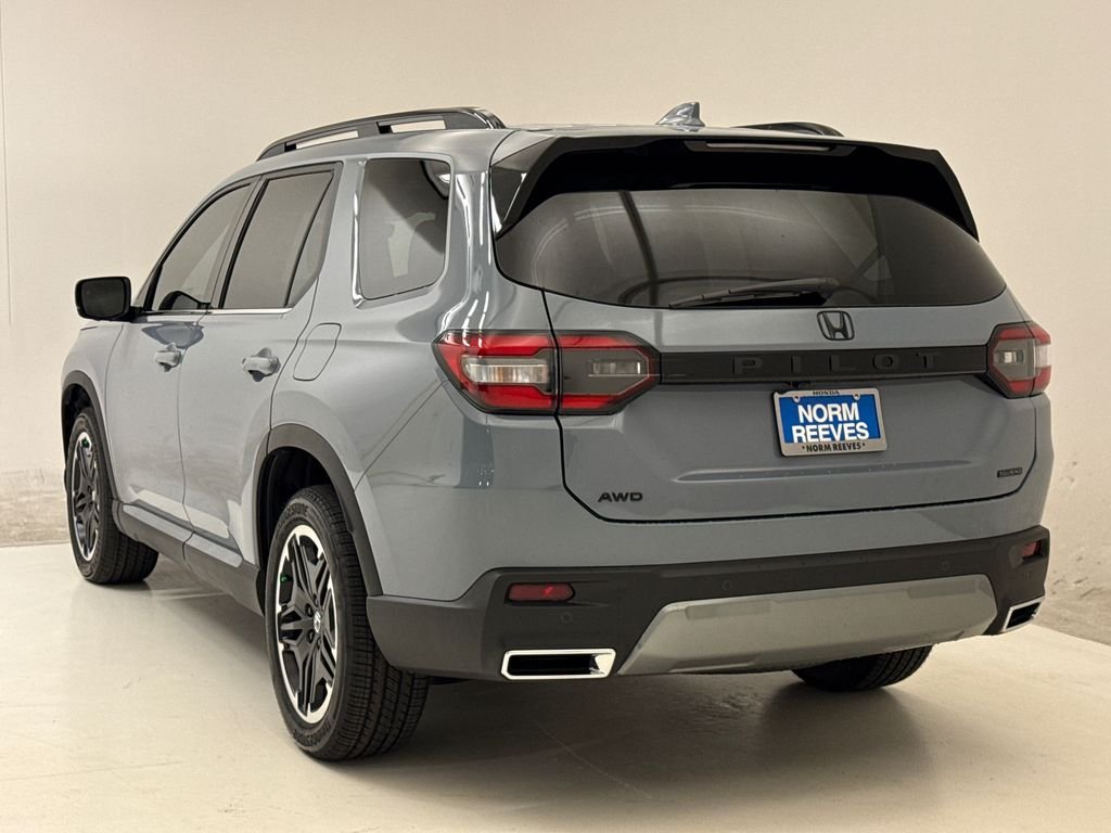 New 2026 Sonic Gray Pearl Honda Touring image 7