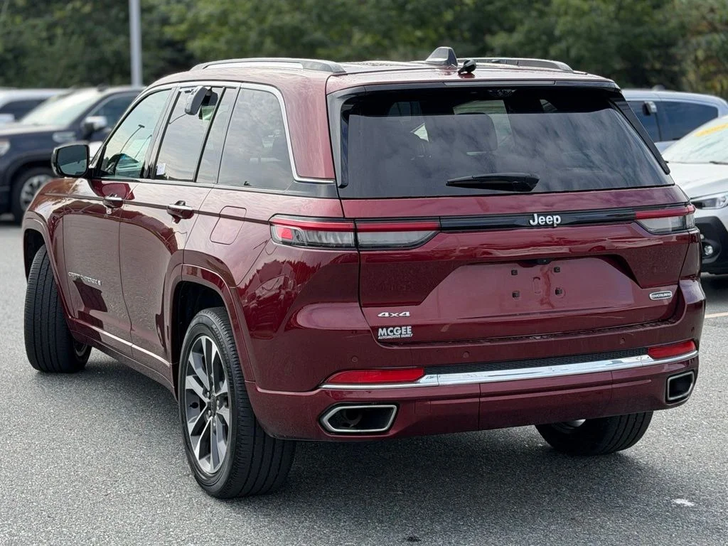 Used 2023 Red Jeep Overland image 3