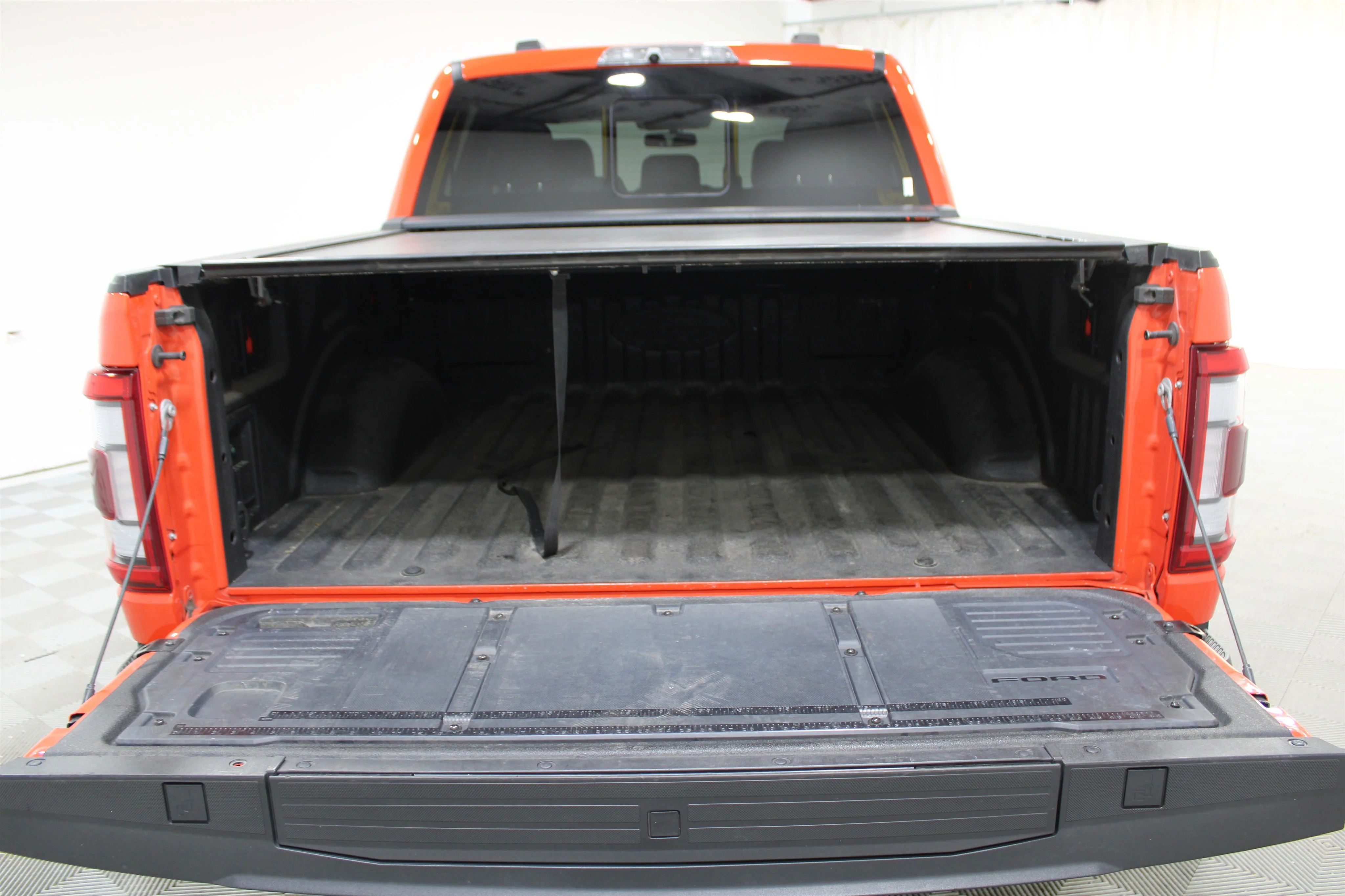 2022 Ford F-150 Raptor - Photo 22