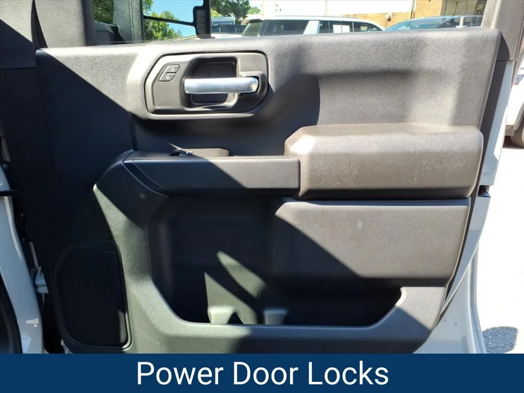 Used 2026 White Chevrolet Custom image 27