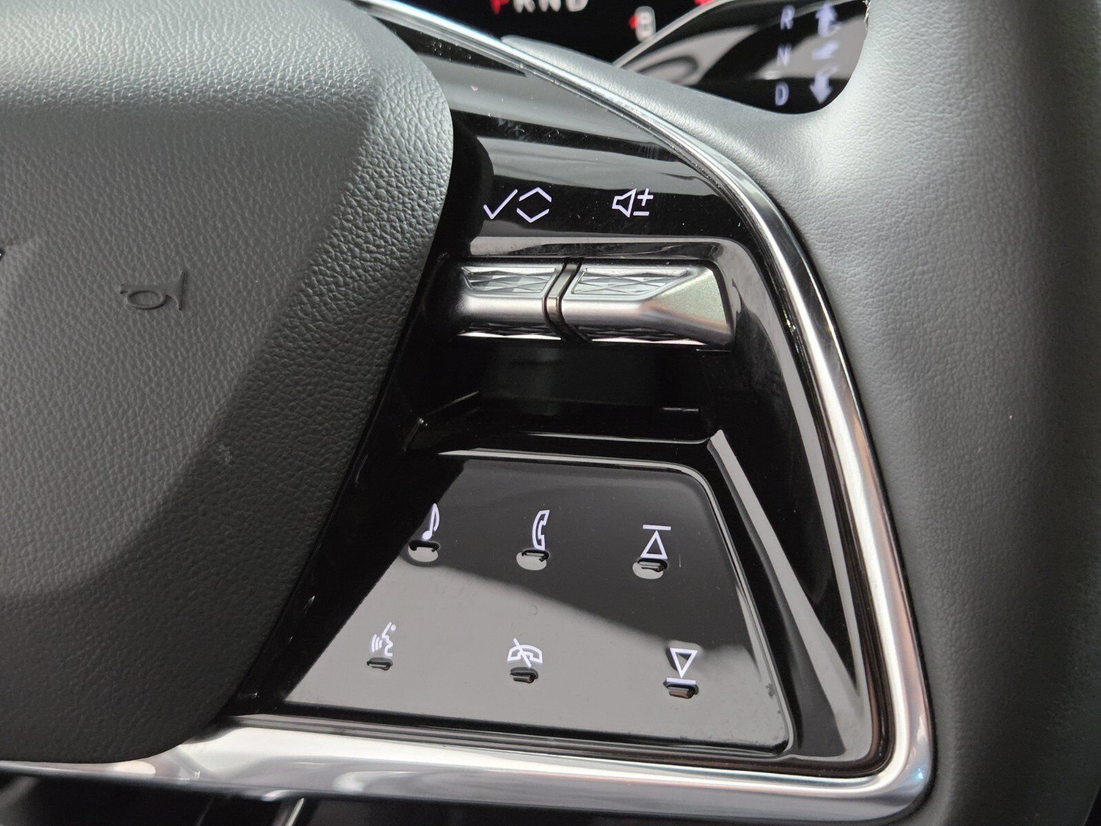 2024 Cadillac LYRIQ Luxury 1 - Photo 22