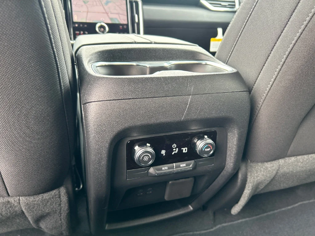 New 2026 Ebony Twilight Metallic GMC Elevation Black Edition image 32