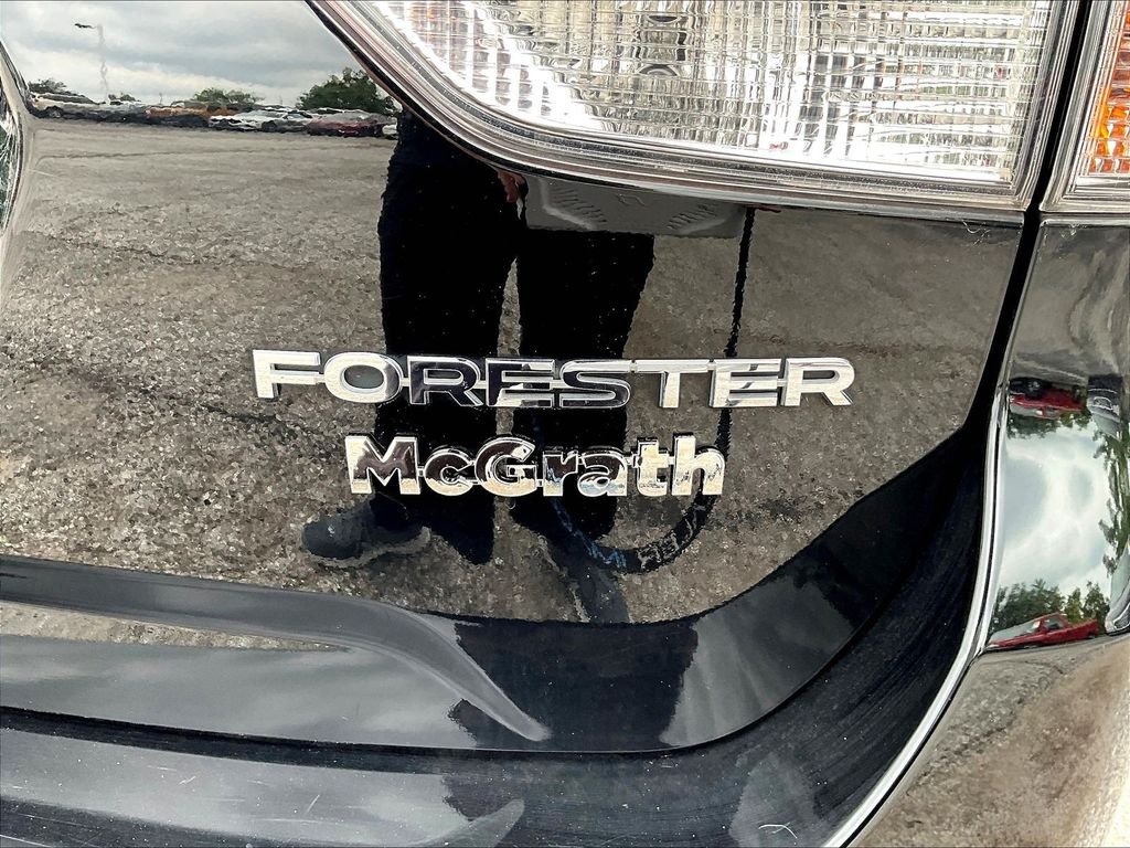 Used 2022 Black Subaru Premium image 27