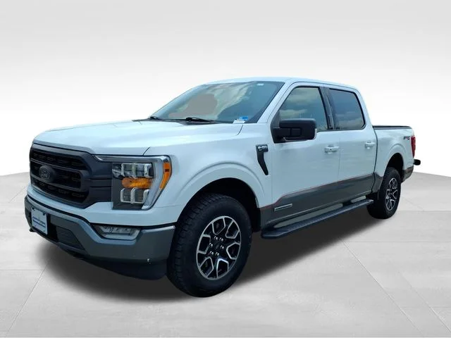 Used 2022 White Ford XLT image 2