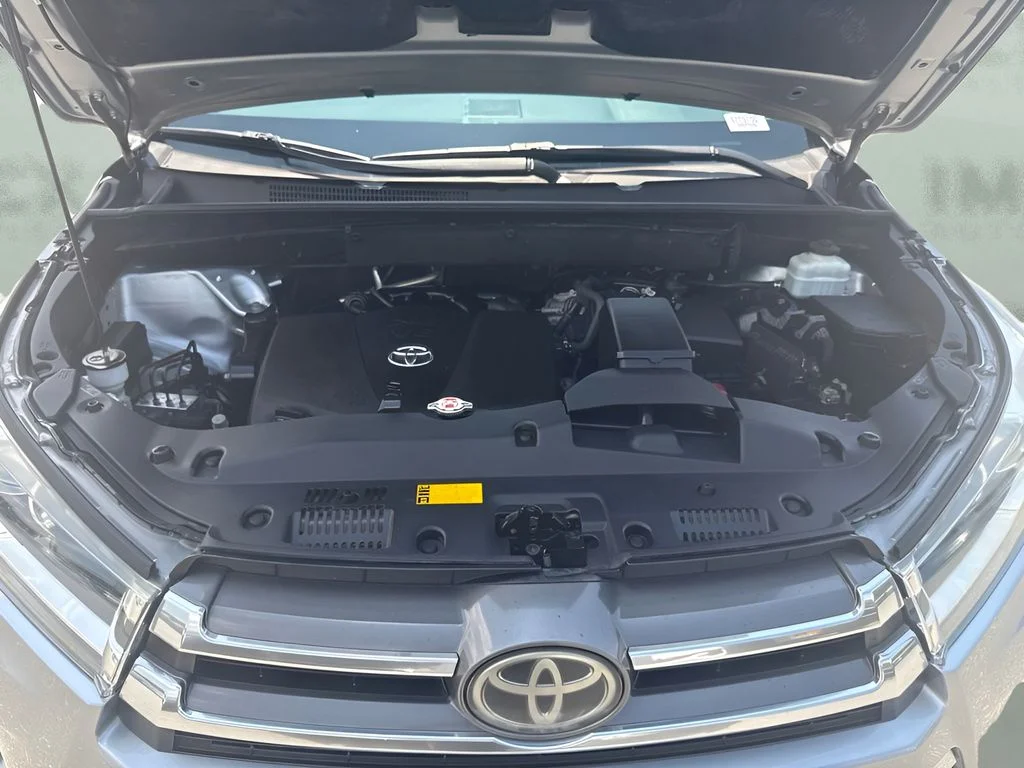 Used 2019 Silver Toyota Limited Platinum image 29