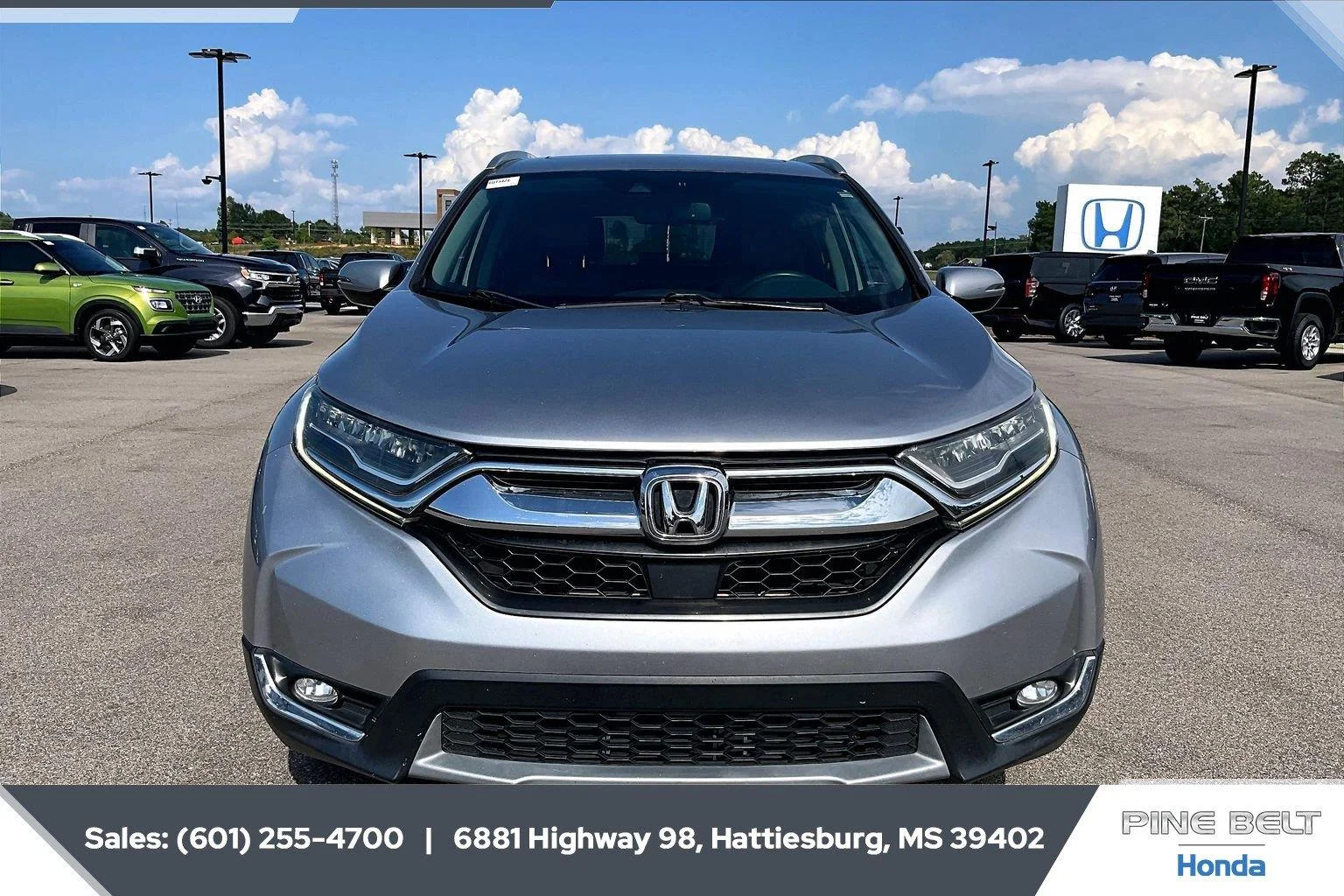 Used 2018 Lunar Silver Metallic Honda Touring image 5