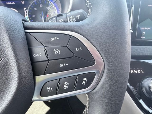 2024 Chrysler Pacifica Touring L - Photo 10
