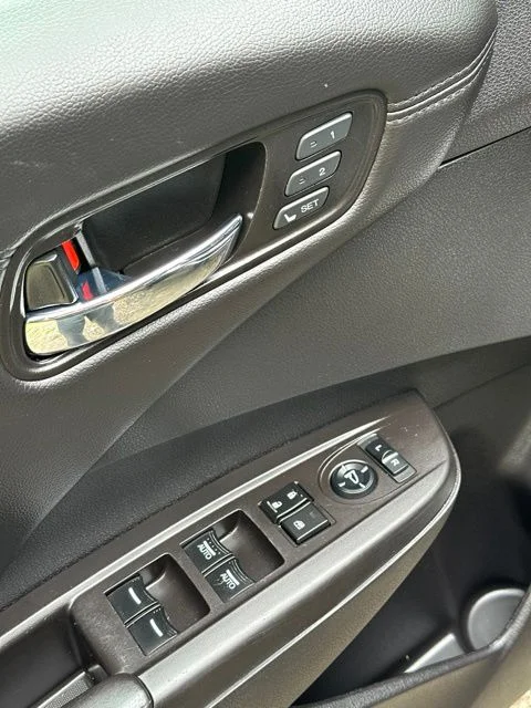 Used 2013 Graphite Luster Metallic Acura Technology Package image 11