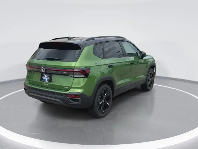 New 2026 Green Volkswagen 1.5T SE Black image 12
