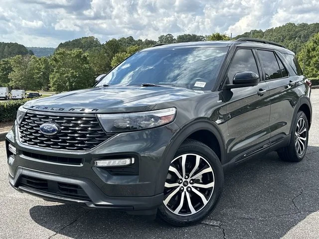 2022 Ford Explorer ST-LINE RWD's photo