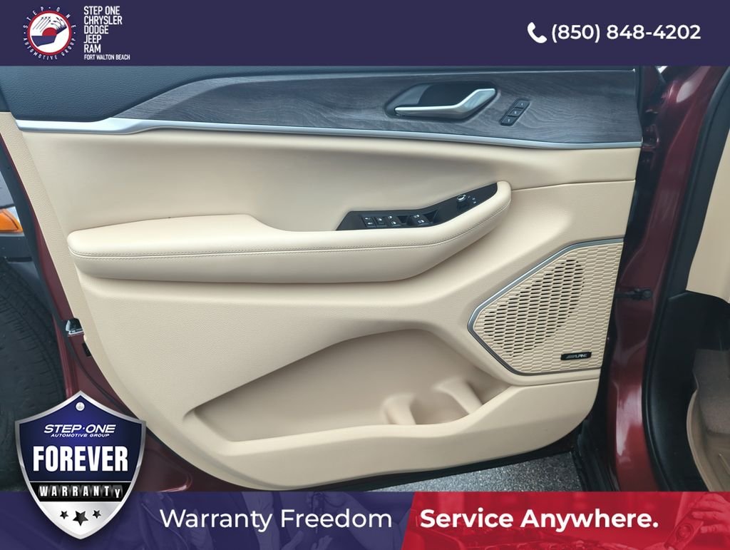 Used 2023 Red Jeep Limited image 17