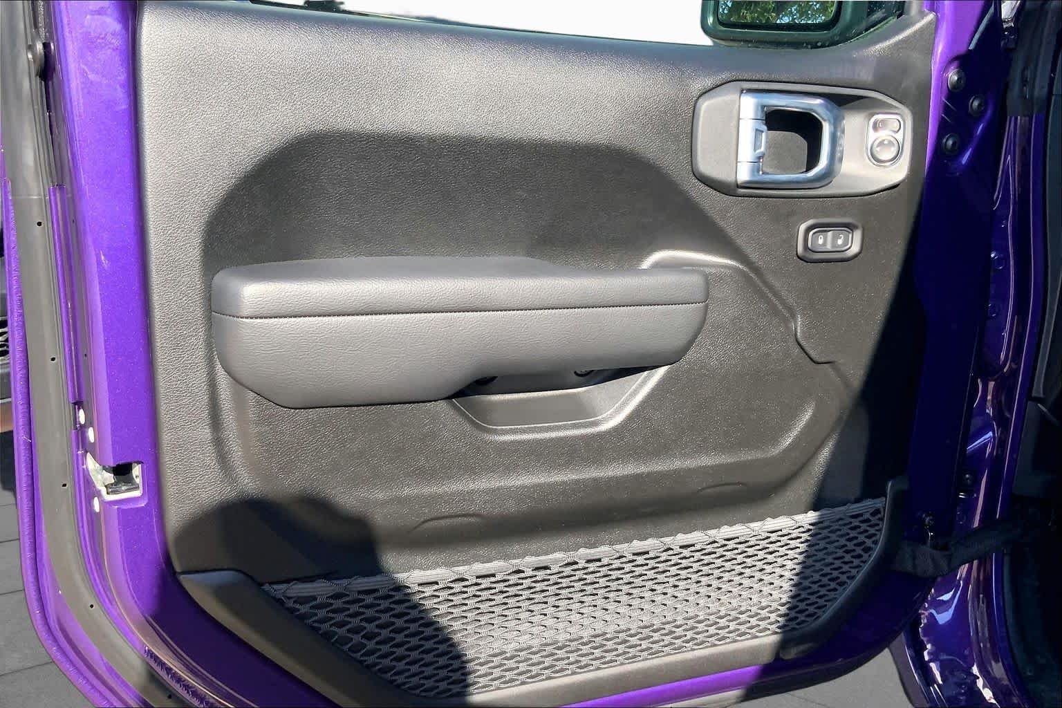 New 2026 Reign Exterior Paint Jeep Sport S image 10