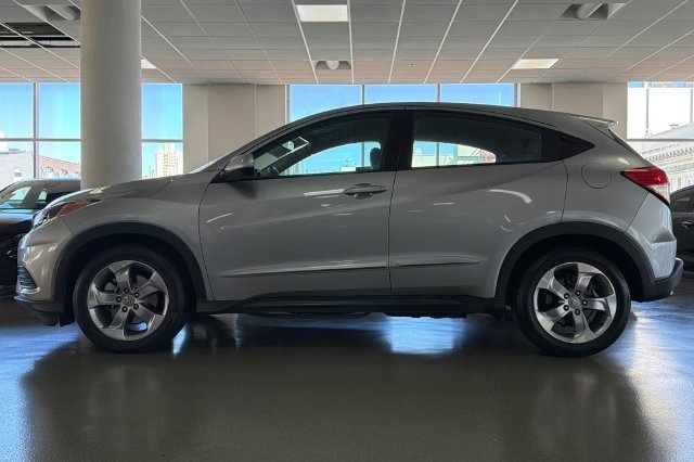 Certified Used 2022 Lunar Silver Metallic Honda LX image 10