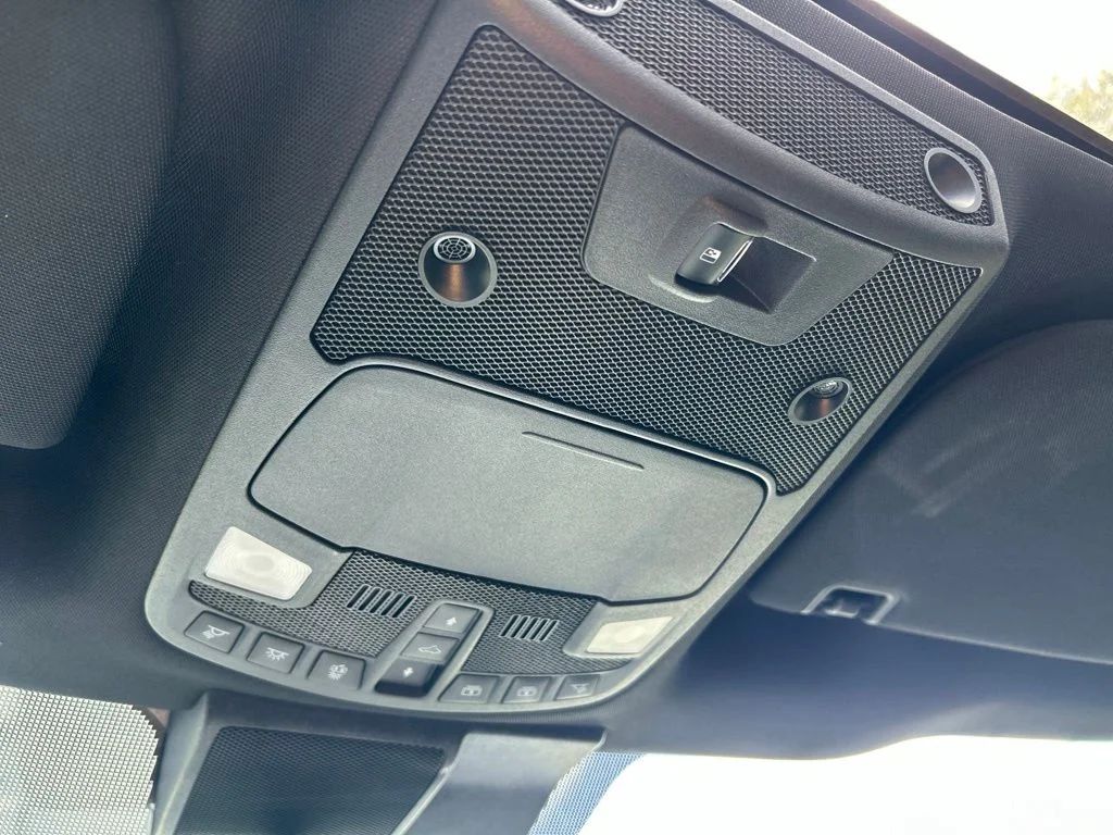 Used 2019 Black Metallic Ford Platinum image 41