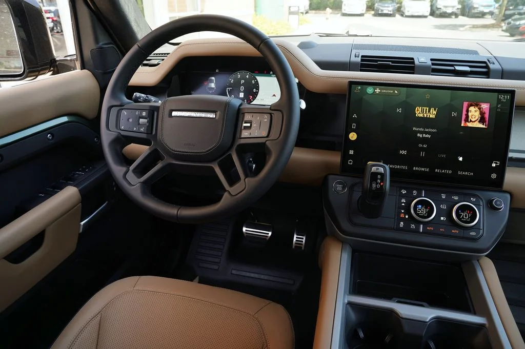 New 2026 Woolstone Green Land Rover X image 16