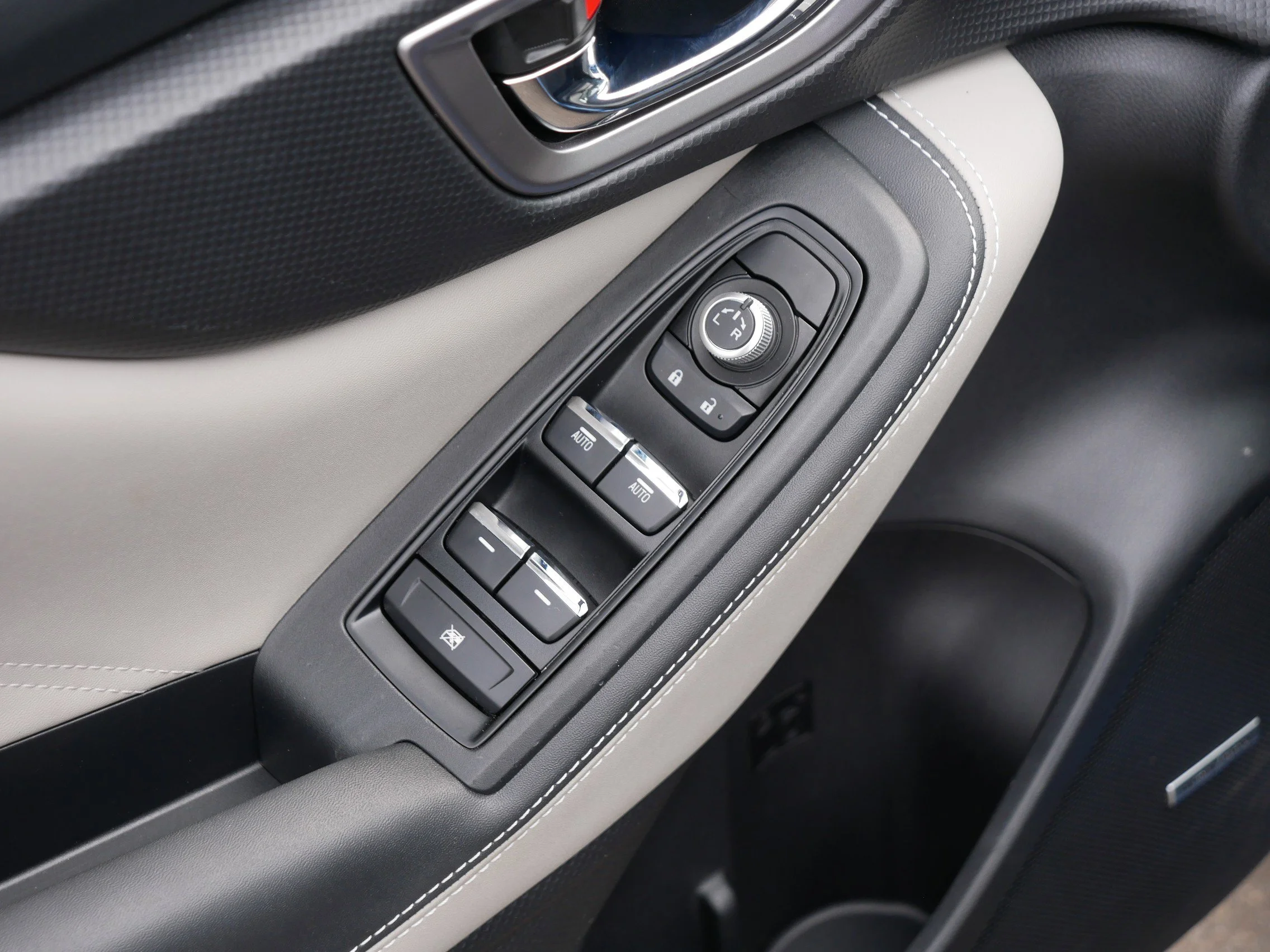 Used 2023 Horizon Blue Pearl Subaru Limited image 19