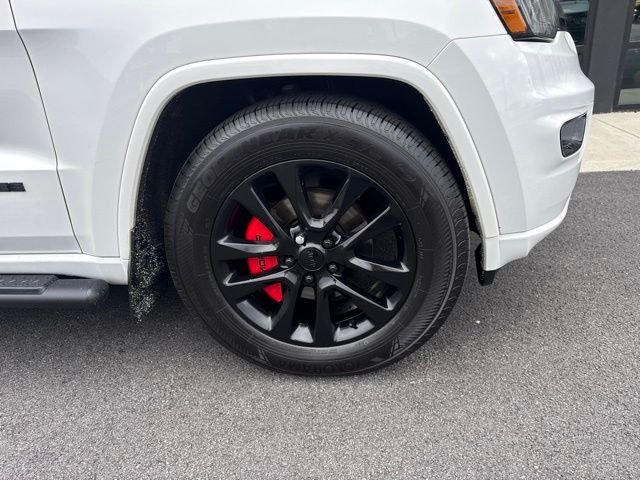 Used 2019 White Jeep Altitude image 12