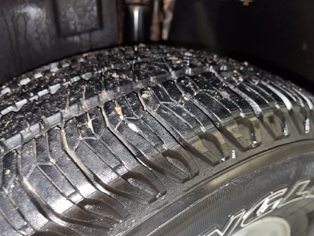 Used 2008 Black Jeep X image 12