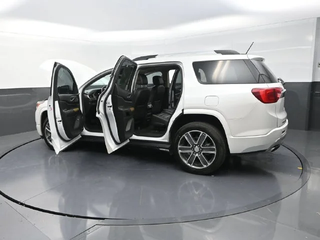 Used 2018 White GMC Denali image 42