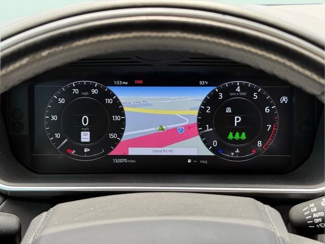 Used 2019 Silver Land Rover HSE Dynamic image 19
