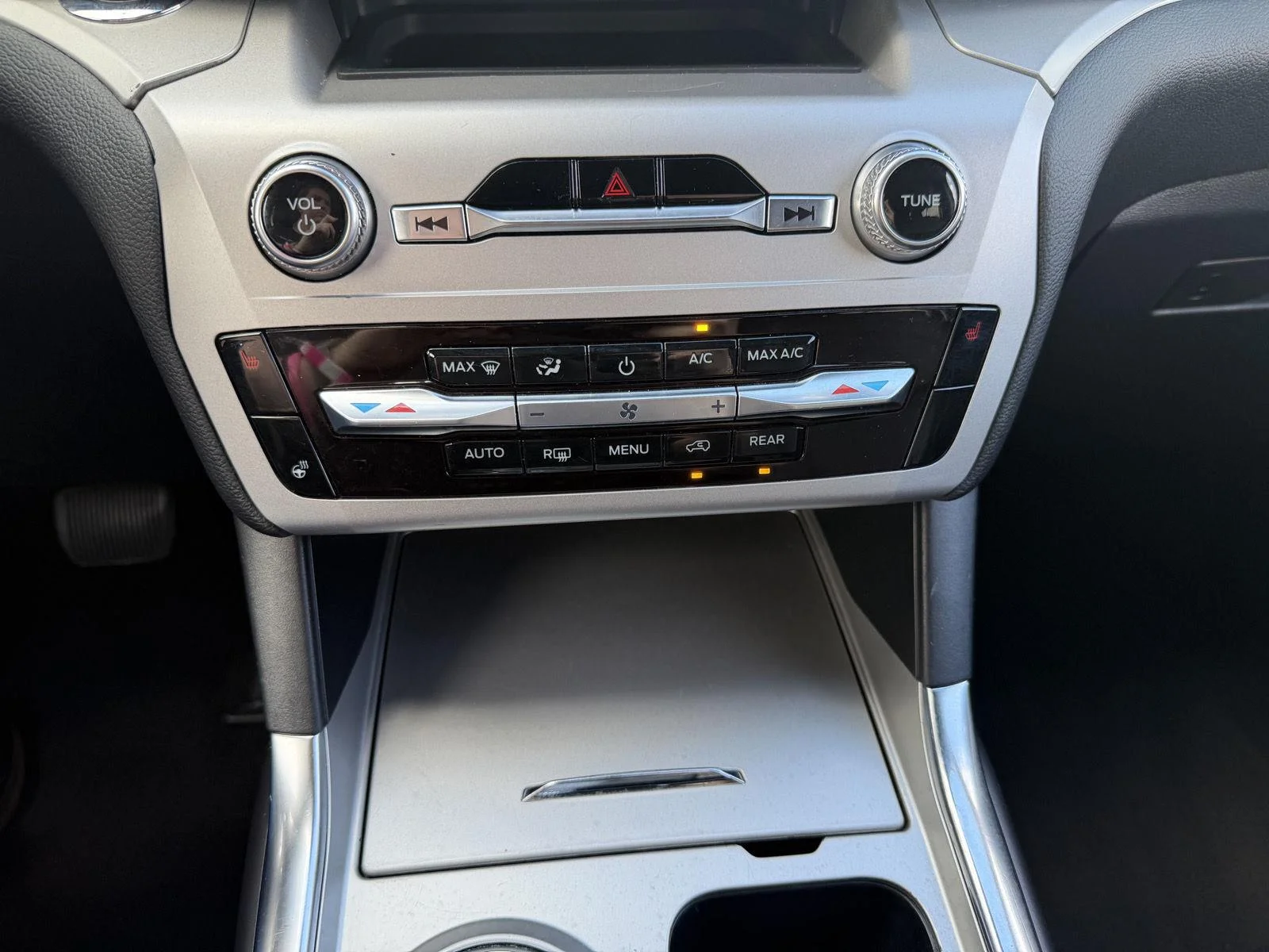 Used 2022 Iconic Silver Ford XLT image 12