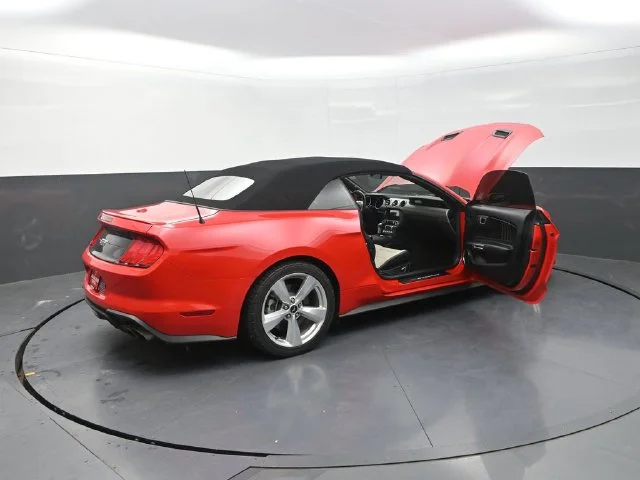 Used 2018 Red Ford GT Premium image 42