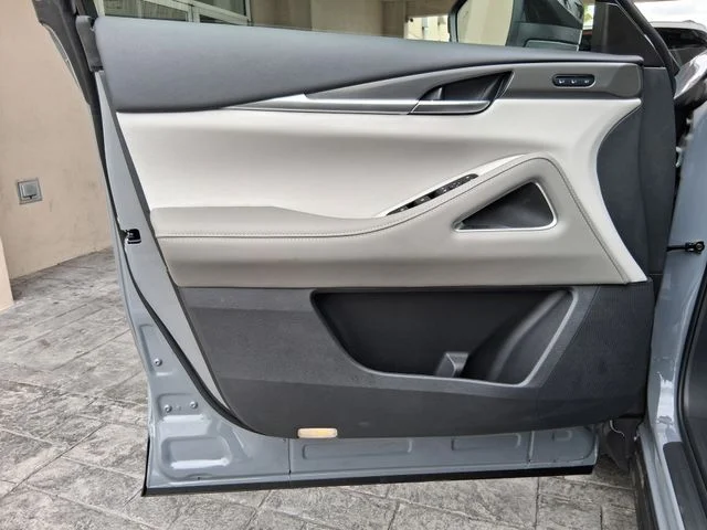 New 2027 HARBOR GRAY INFINITI Luxe FWD image 12