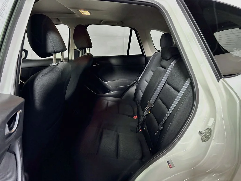 Used 2013 White Mazda Touring image 20