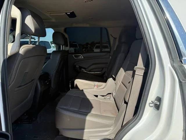 Used 2016 WHITE FROST TRICOAT GMC Denali image 18