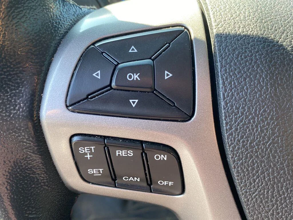 Used 2020 Shadow Black Ford XLT image 17
