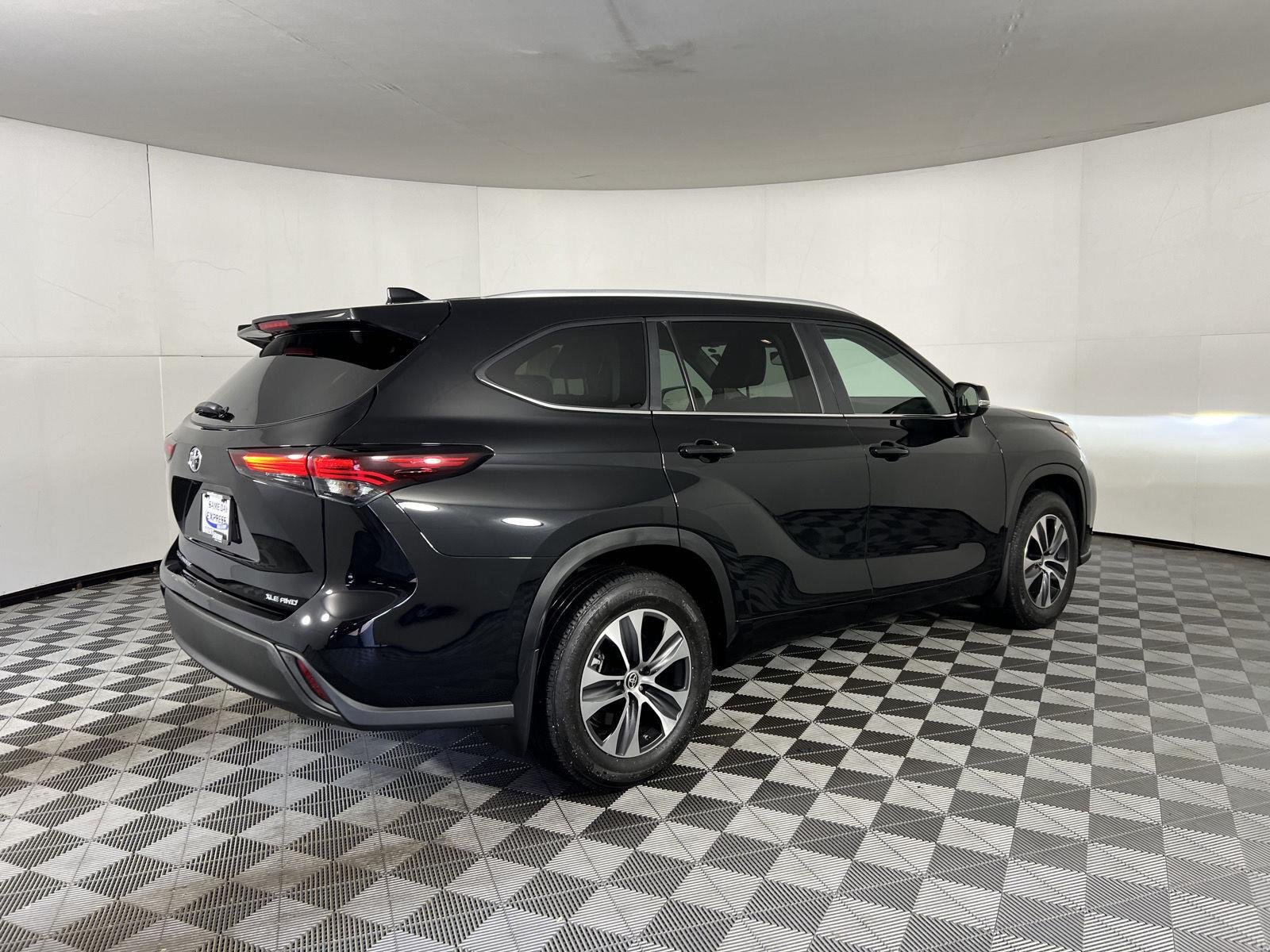 Used 2024 Midnight Black Metallic Toyota XLE image 9