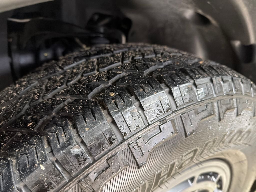 Used 2025 Black Nissan PRO-4X image 17
