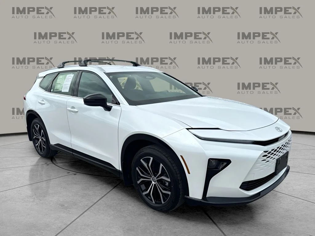 Used 2026 White Toyota XLE image 7