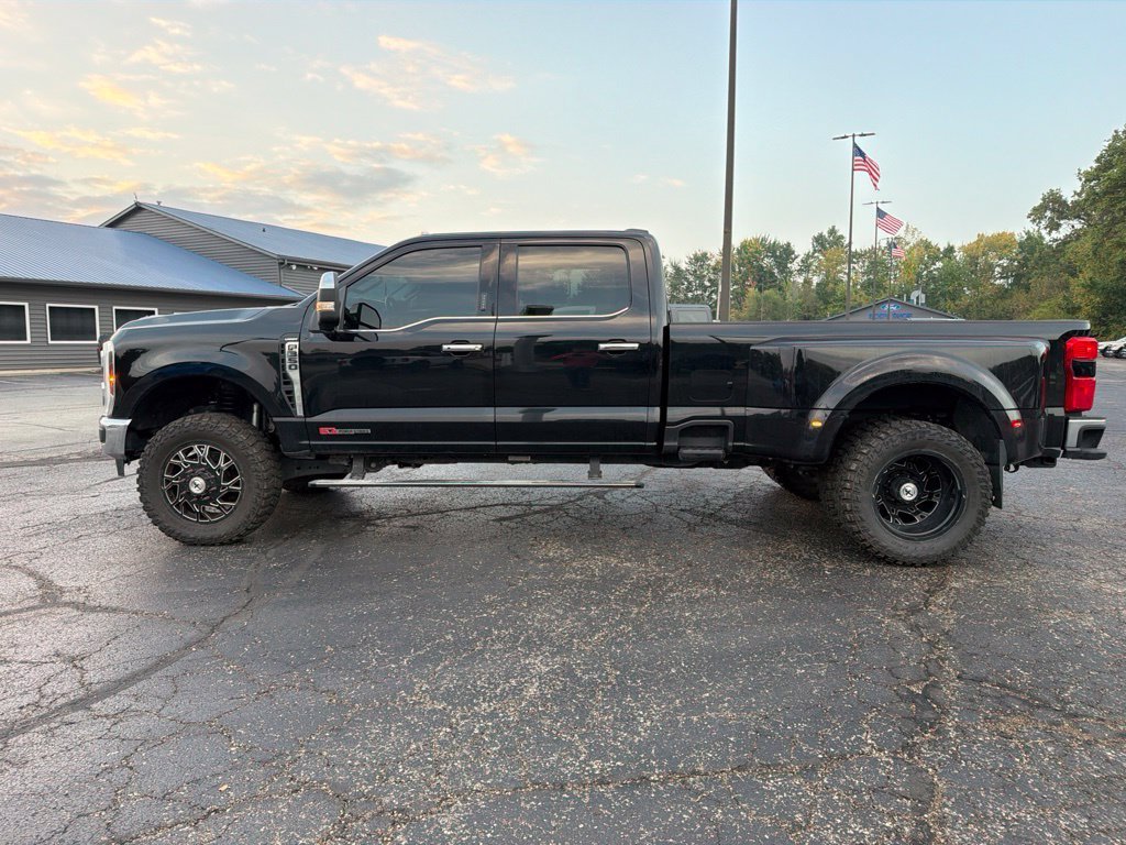 Used 2024 Black Metallic Ford Lariat image 3