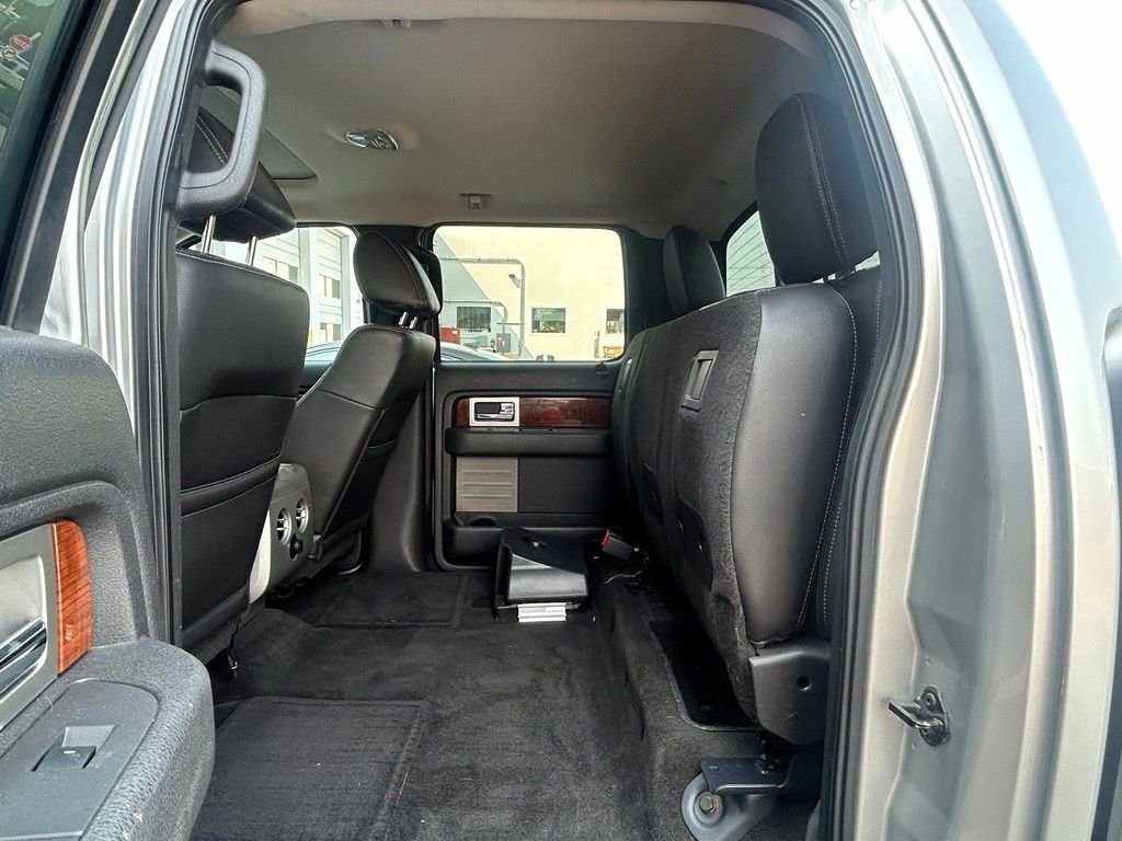 Used 2010 Silver Ford Lariat image 19