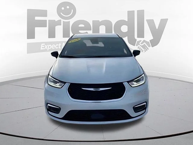 New 2026 Silver Mist Clear-Coat Exterior Paint Chrysler Select image 2