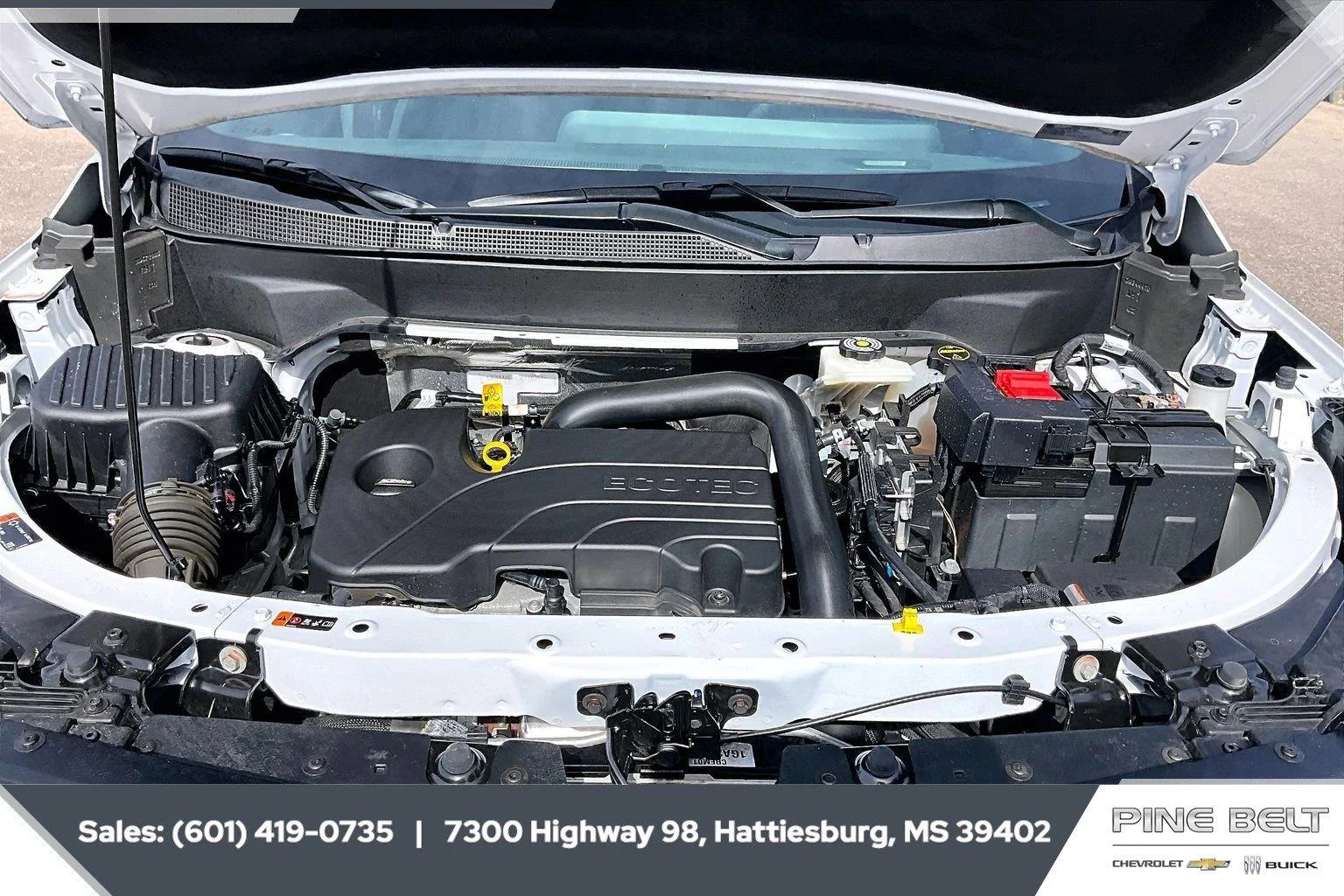 Used 2025 Summit White Chevrolet LT image 8