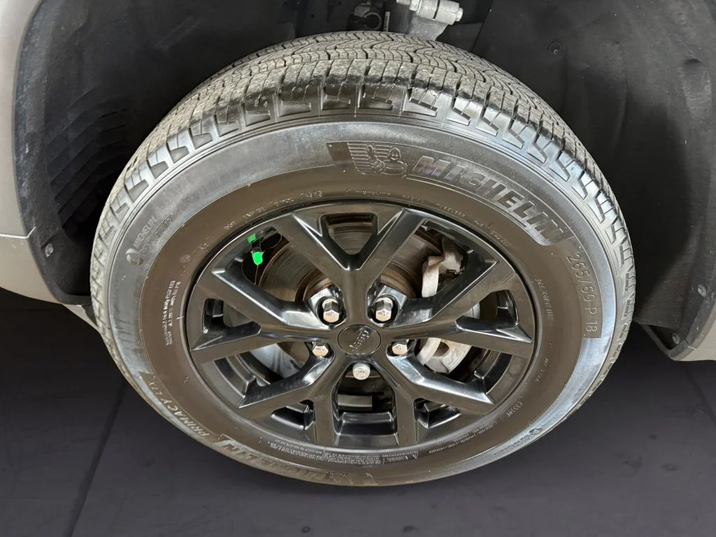 Used 2024 Black Jeep Altitude X image 9