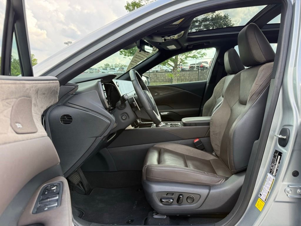 Certified Used 2023 IRIDIUM Lexus 350h Luxury image 26